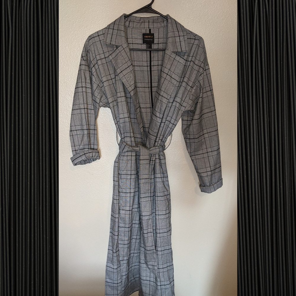 Long jacket black and white plaid